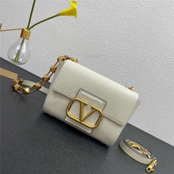 valntin leather designer bag for woman bags new fashion genuine layer small square one shoulder underarm women's
valntin leather designer bag for woman bags new fashion genuine layer small square one shoulder underarm women's