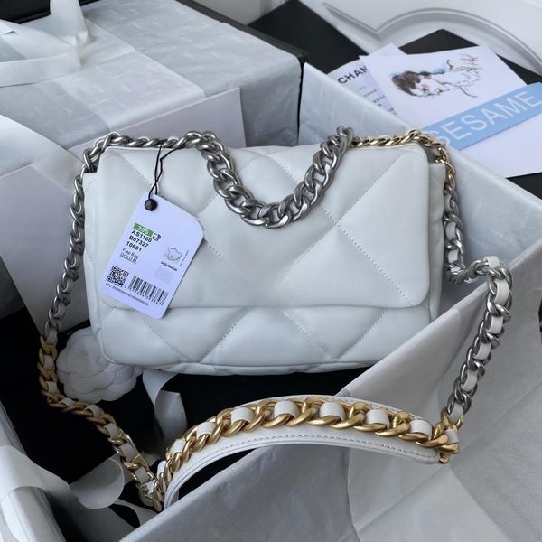 original quality caviar soft leather luxury designer bags flap plaid clutch chain gold silver hardware solid hasp messenger bag classic chan
original quality caviar soft leather luxury designer bags flap plaid clutch chain gold silver hardware solid hasp messenger bag classic chan