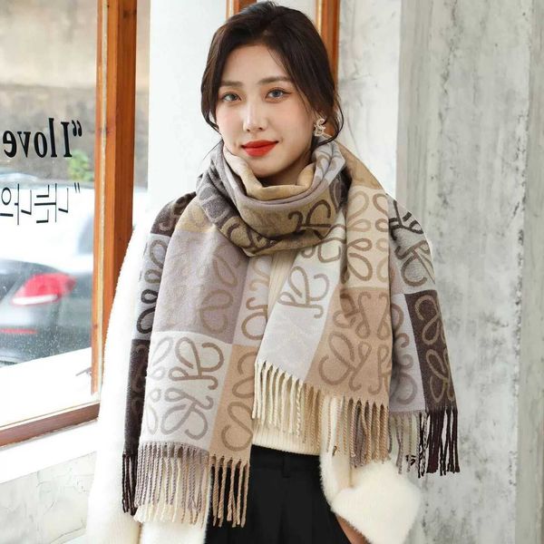 new color matching gold silk old pattern checkerboard checkered cashmere scarf shawl women's wool, Blue;gray
new color matching gold silk old pattern checkerboard checkered cashmere scarf shawl women's wool, Blue;gray