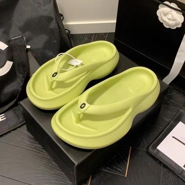 luxury brand slippers c flip flops resin rubber flat sandals summer men women slippers beach fashion coach designer indoor outdoor sandals w, Black
luxury brand slippers c flip flops resin rubber flat sandals summer men women slippers beach fashion coach designer indoor outdoor sandals w, Black