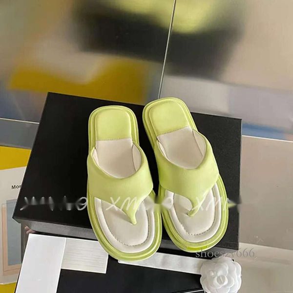 women slippers summer flip flops 2022 new designer slides beach holiday fashion flat slide comfort casual shoes, Black
women slippers summer flip flops 2022 new designer slides beach holiday fashion flat slide comfort casual shoes, Black