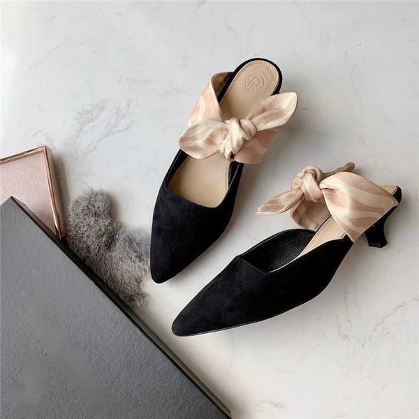 leather low heel muller shoes baotou half slippers elegant bow pointed cat heel sandals women, Black
leather low heel muller shoes baotou half slippers elegant bow pointed cat heel sandals women, Black