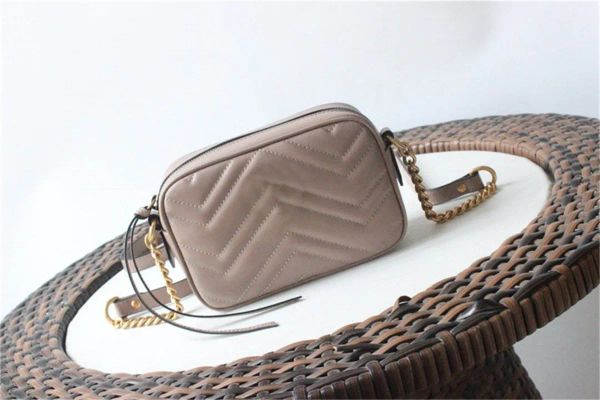 designer luxury marmont black quilted leather matelasse chain mini dusty pink leather shoulder bag camera bag size 18x12x6cm
designer luxury marmont black quilted leather matelasse chain mini dusty pink leather shoulder bag camera bag size 18x12x6cm
