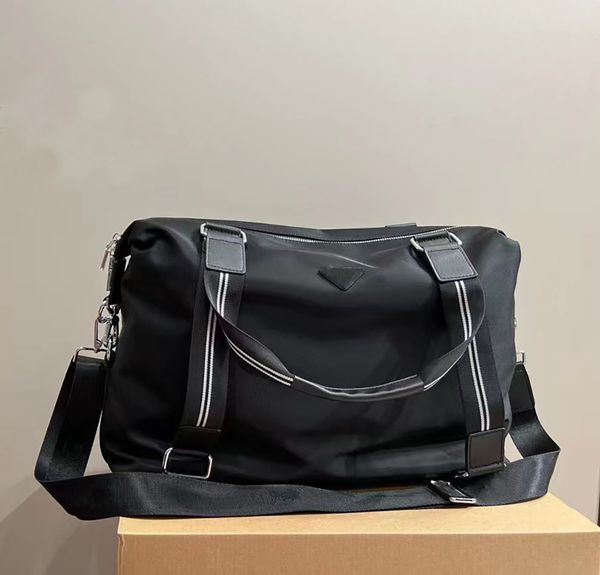 men fashion duffle bag triple black nylon travel bags men handle luggage gentleman business tote with shoulder strap
men fashion duffle bag triple black nylon travel bags men handle luggage gentleman business tote with shoulder strap