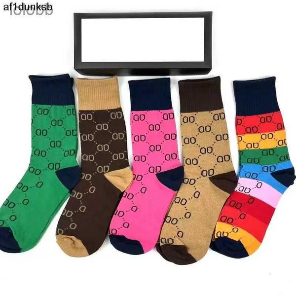 printed ggity fashion embroidery designer mens woman womens socks cotton five pair sock luxe sports man winter letter with box 747u, Black
printed ggity fashion embroidery designer mens woman womens socks cotton five pair sock luxe sports man winter letter with box 747u, Black