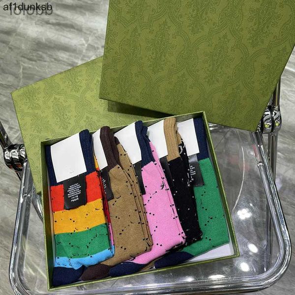 cotton ggity rainbow soft designer women socks sock hosiery fashion letter wo1j embroidery couple stockings party banquet, Black;white
cotton ggity rainbow soft designer women socks sock hosiery fashion letter wo1j embroidery couple stockings party banquet, Black;white
