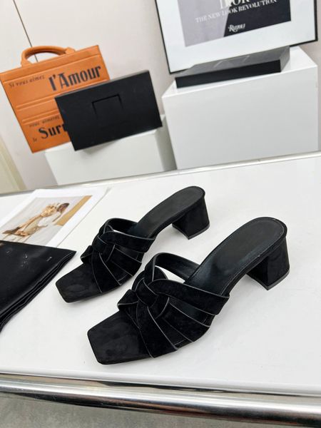 designer women's luxury slippers platform leisure summer wide flat beach sandals size 35-41, Black
designer women's luxury slippers platform leisure summer wide flat beach sandals size 35-41, Black