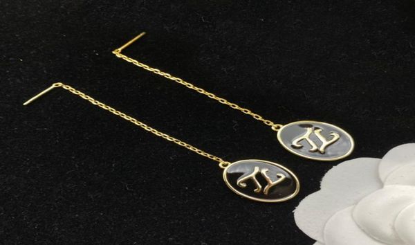 fashion hoop earrings letter f orecchini for women party moon star wedding lovers gift jewelry engagement2862880, Golden;silver
fashion hoop earrings letter f orecchini for women party moon star wedding lovers gift jewelry engagement2862880, Golden;silver