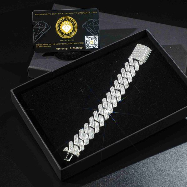 oem 925 silver iced out moissanite diamond cuban chain 20mm hiphop 3 rows of diamond bracelet 18k gold plated for men jewelry
oem 925 silver iced out moissanite diamond cuban chain 20mm hiphop 3 rows of diamond bracelet 18k gold plated for men jewelry
