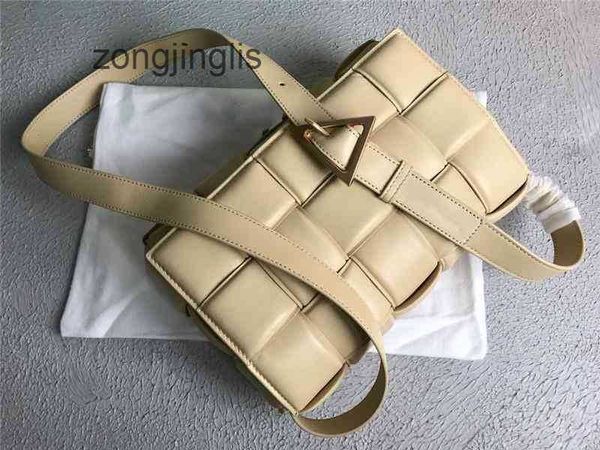 shoulder bag designer classic bags women's lady botteges pillow cotton sheepskin woven handbag single cross square
shoulder bag designer classic bags women's lady botteges pillow cotton sheepskin woven handbag single cross square