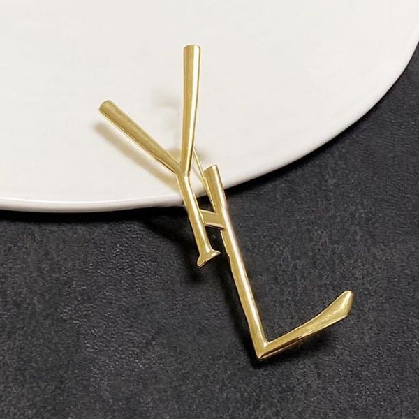classical brooch designer letter retro gift gold color pins women fashion broche large beads female clothes suit alloy brooch for hats class, Gray
classical brooch designer letter retro gift gold color pins women fashion broche large beads female clothes suit alloy brooch for hats class, Gray