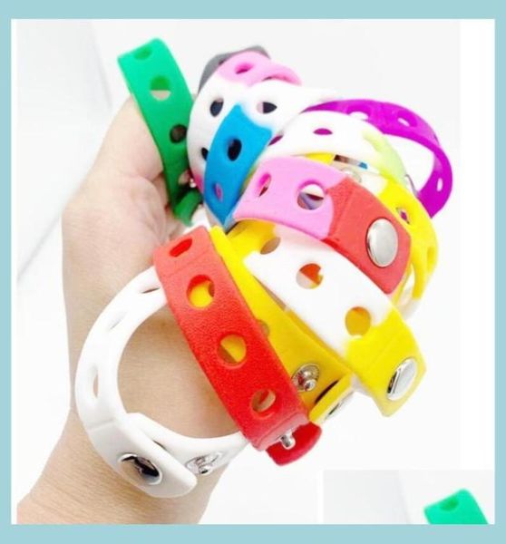 charm bracelets soft sile bracelet wristband 1821cm fit shoe croc buckle charm accessory kid party gift fashion jewelry whole3100419, Golden;silver
charm bracelets soft sile bracelet wristband 1821cm fit shoe croc buckle charm accessory kid party gift fashion jewelry whole3100419, Golden;silver