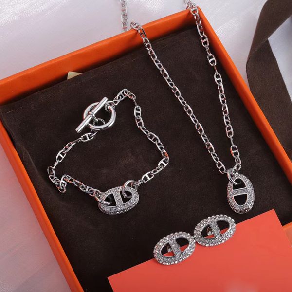 luxury h brand classic charm bracelets with shining crystal diamond charm fashion engagement ear rings designer earrings bracelet necklaces, Golden;silver
luxury h brand classic charm bracelets with shining crystal diamond charm fashion engagement ear rings designer earrings bracelet necklaces, Golden;silver