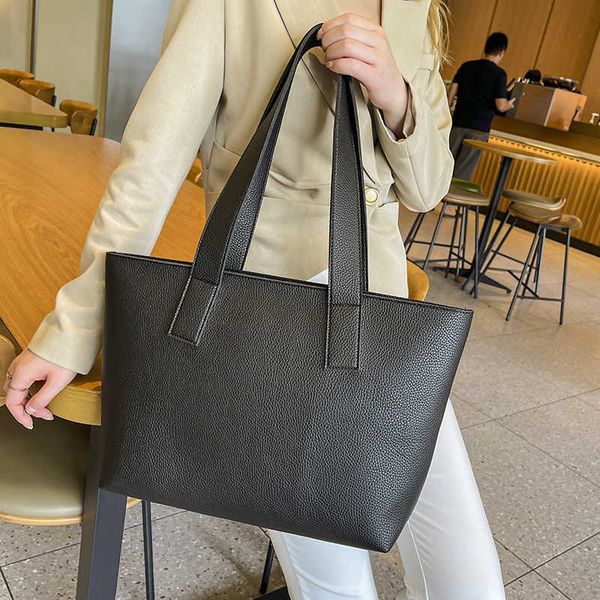 large capacity bag for women new advanced shoulder bag versatile for college students' commuting tote bag
large capacity bag for women new advanced shoulder bag versatile for college students' commuting tote bag