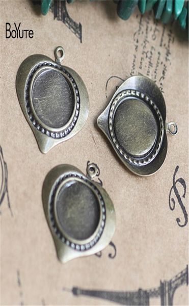 boyute 100pcs 10mm cabochon base tray blank charms pendant vintage fashion diy jewelry accessories3418329, Slivery;crystal
boyute 100pcs 10mm cabochon base tray blank charms pendant vintage fashion diy jewelry accessories3418329, Slivery;crystal