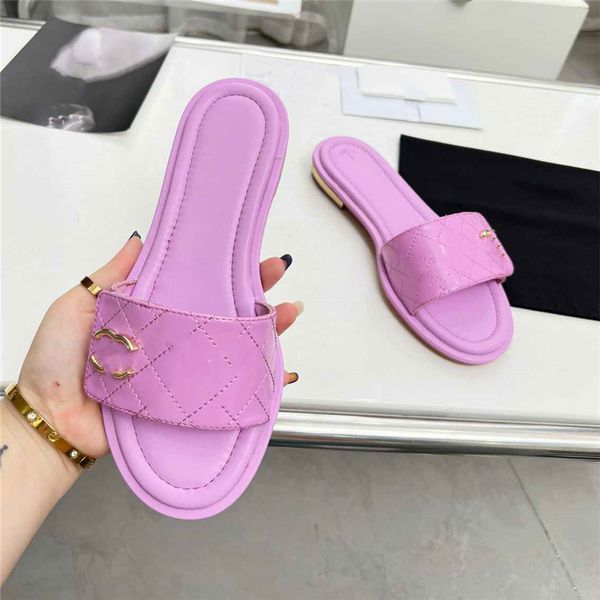 fashion slippers 2023 channel luxury design summer men and women flat shoes thick sole leather rubber letter logo casual cartoon slippers 09, Black
fashion slippers 2023 channel luxury design summer men and women flat shoes thick sole leather rubber letter logo casual cartoon slippers 09, Black