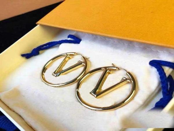 ll designer luxury hoop huggie new fashion hoop earrings womens diameter 3cm 4cm 5cm big circle simple earring for woman2523034, Golden;silver
ll designer luxury hoop huggie new fashion hoop earrings womens diameter 3cm 4cm 5cm big circle simple earring for woman2523034, Golden;silver