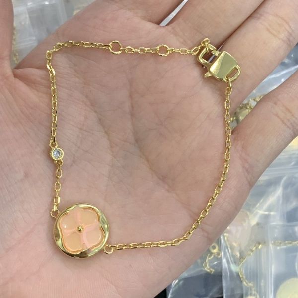 clover bracelet love bracelet gold fashion women luxury designer necklace charm fashion style bracelets women designer letter jewelry crysta, Black
clover bracelet love bracelet gold fashion women luxury designer necklace charm fashion style bracelets women designer letter jewelry crysta, Black