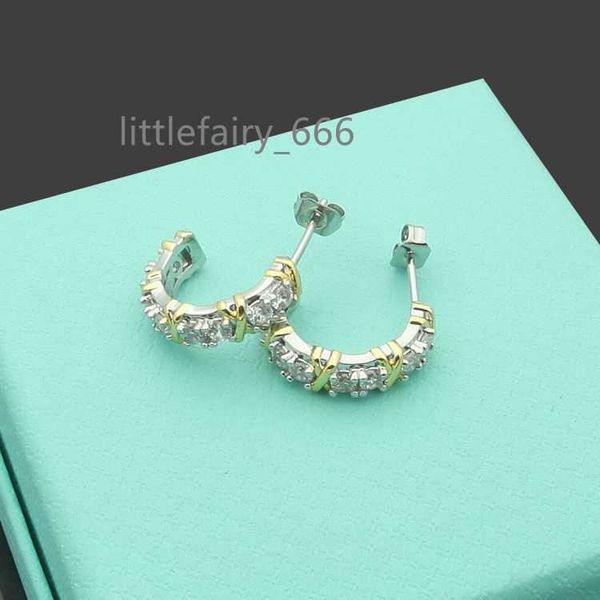 womens cross drilling earrings studs designer jewelry c-shaped single row drill studs full brand as wedding christmas gift, Golden;silver
womens cross drilling earrings studs designer jewelry c-shaped single row drill studs full brand as wedding christmas gift, Golden;silver