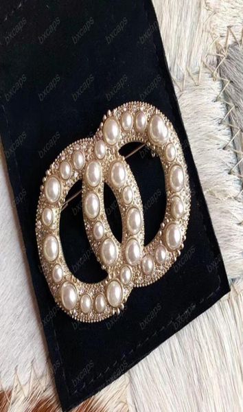 fashion women pins pearl brooches c luxurys designers letter brooch pin for suit dress brooches for party bxcaps gift jewelry d2112770076, Gray
fashion women pins pearl brooches c luxurys designers letter brooch pin for suit dress brooches for party bxcaps gift jewelry d2112770076, Gray