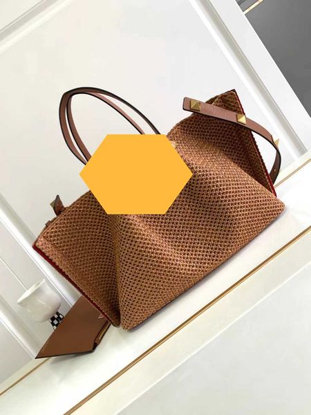 2023 summer new designer bag women gym waist bags dfxc v-button willow tote bag shopping crossbody handbag lafite woven
2023 summer new designer bag women gym waist bags dfxc v-button willow tote bag shopping crossbody handbag lafite woven