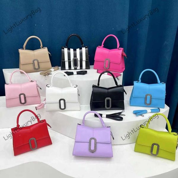 designer m brand crossbody bags fashion shoulder wallets women leather the tote bag luxury handbags classic female shopping purses 230718
designer m brand crossbody bags fashion shoulder wallets women leather the tote bag luxury handbags classic female shopping purses 230718