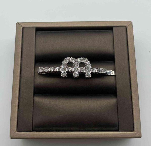 design jewelry miao new letter crystal sweet fairy style fashion hairpin8543660, Golden;silver
design jewelry miao new letter crystal sweet fairy style fashion hairpin8543660, Golden;silver