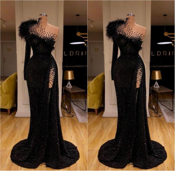 2020 new black sequined evening dresses beaded feather mermaid prom dress high split formal party second reception gowns3641676, Black;red
2020 new black sequined evening dresses beaded feather mermaid prom dress high split formal party second reception gowns3641676, Black;red