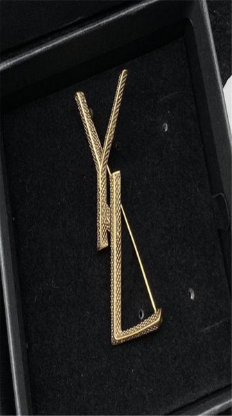 luxury designers men womens brooch pins brand classic gold letter brooch pin suit dress pins for lady specifications designer jewe9519008, Gray
luxury designers men womens brooch pins brand classic gold letter brooch pin suit dress pins for lady specifications designer jewe9519008, Gray