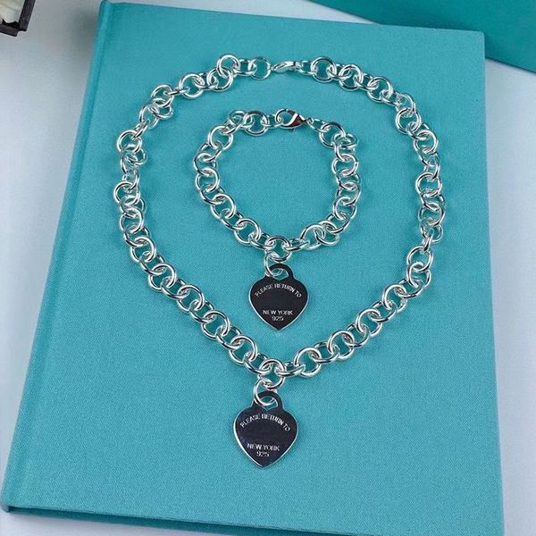 designer pendant necklace tiffansy bracelet tiffansy necklace designer jewelry sets round card exquisite craftsmanship official logo buckle, Silver
designer pendant necklace tiffansy bracelet tiffansy necklace designer jewelry sets round card exquisite craftsmanship official logo buckle, Silver