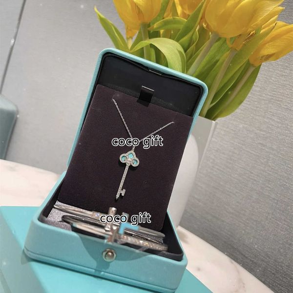 high version tiffay s925 sterling silver fleur de lis key pendant necklace diamond turquoise iris collar chain girl
high version tiffay s925 sterling silver fleur de lis key pendant necklace diamond turquoise iris collar chain girl
