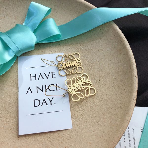 designer logo letter drop earrings luxury love jewelry charm classic brand gold plated new engagement travel high-quality stainless steel no, Golden
designer logo letter drop earrings luxury love jewelry charm classic brand gold plated new engagement travel high-quality stainless steel no, Golden