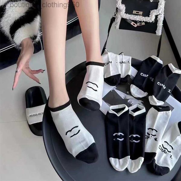 designer socks runners mens womens luxe sports winter mesh letter printed sock embroidery cotton sport basketball spring summer classic stri, Black;white
designer socks runners mens womens luxe sports winter mesh letter printed sock embroidery cotton sport basketball spring summer classic stri, Black;white