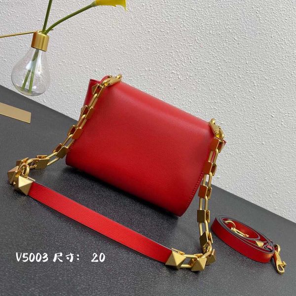 valntin bag designer for woman bags new women's shoulder fashion genuine leather rivet layer small square
valntin bag designer for woman bags new women's shoulder fashion genuine leather rivet layer small square
