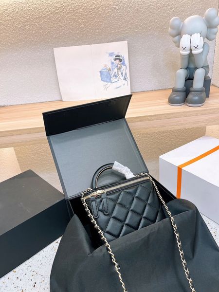 new 22a handle makeup box women bags designer handbags cosmetic bags toiletry bags toiletries pouch storage cosmetic-nice makeup bag cases l
new 22a handle makeup box women bags designer handbags cosmetic bags toiletry bags toiletries pouch storage cosmetic-nice makeup bag cases l