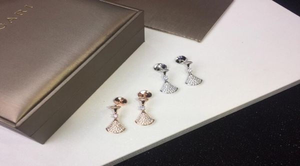 earrings rose goldplatinum plated single crystal sweet flower stud drill jewelry for women party 0323044733373, Golden;silver
earrings rose goldplatinum plated single crystal sweet flower stud drill jewelry for women party 0323044733373, Golden;silver