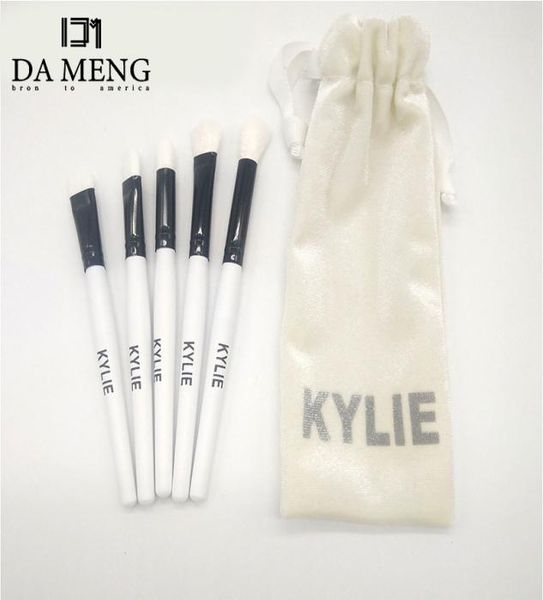 wholeslae kylie cosmetic makeup brushes set powder foundation eyeshadow eyeliner lip brush tool brand makeup brushes beauty tools8245229
wholeslae kylie cosmetic makeup brushes set powder foundation eyeshadow eyeliner lip brush tool brand makeup brushes beauty tools8245229