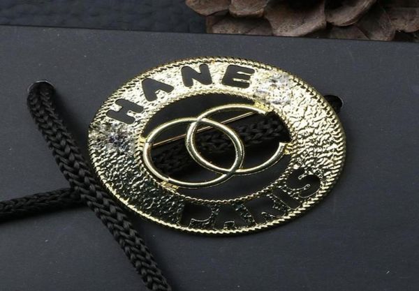 simple vintage luxurys brand designers brooch women small letters brooches suit pin fashion jewelry clothing decoration high quali9808315, Gray
simple vintage luxurys brand designers brooch women small letters brooches suit pin fashion jewelry clothing decoration high quali9808315, Gray
