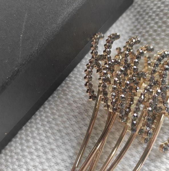 metal hair clips c classic symbol hairpins rhinestones accessories with paper card1856994, Pink
metal hair clips c classic symbol hairpins rhinestones accessories with paper card1856994, Pink