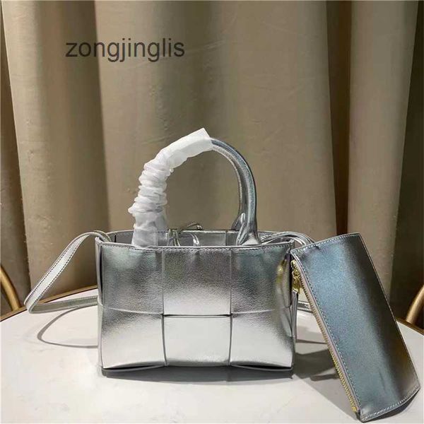 bag knitted high shoulder cowhide totes 2023 spring acro venetas botteges quality single bags leather crossbody handbag women rqgy
bag knitted high shoulder cowhide totes 2023 spring acro venetas botteges quality single bags leather crossbody handbag women rqgy