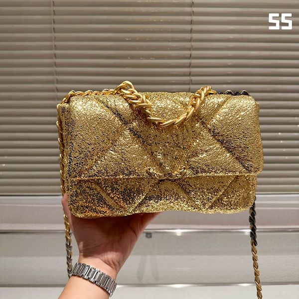 metal handle women large capacity shoulder bag leather quilted luxury crossbody designer bag color chain classic clamshell handbag trend car
metal handle women large capacity shoulder bag leather quilted luxury crossbody designer bag color chain classic clamshell handbag trend car