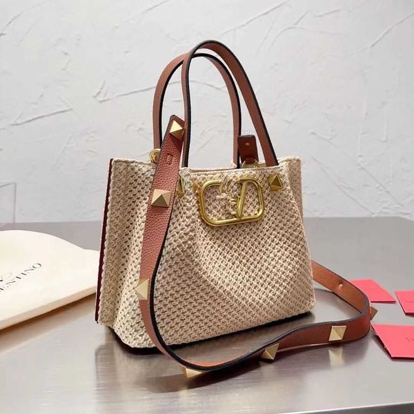 the designer bags bag woman new single shoulder oblique straddle handheld women's vacation leisure beach small aj1r
the designer bags bag woman new single shoulder oblique straddle handheld women's vacation leisure beach small aj1r