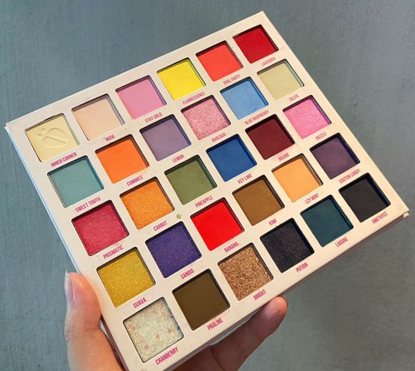 30 color romantic hut eye shadow plate pearly matte color eye shadow tray, many style choices, support custom logo
30 color romantic hut eye shadow plate pearly matte color eye shadow tray, many style choices, support custom logo