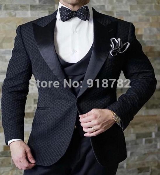 handsome black embossing one button groomsmen peak lapel groom tuxedos weddingpromdinner man blazerjacketpantstievest7349631, Black;gray
handsome black embossing one button groomsmen peak lapel groom tuxedos weddingpromdinner man blazerjacketpantstievest7349631, Black;gray