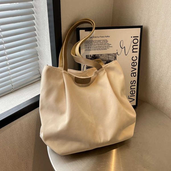 large capacity canvas tote bag for women's new leisure ins college student class shoulder bag
large capacity canvas tote bag for women's new leisure ins college student class shoulder bag