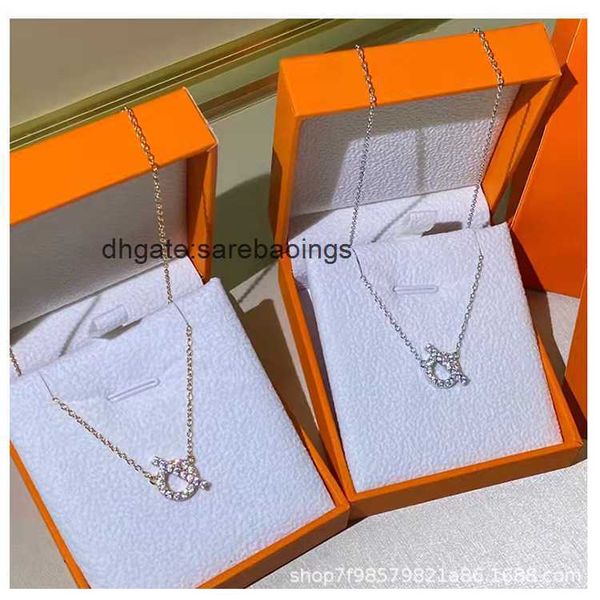 aher mas designer luxury nacklace high version h family pendant necklace silver plated with 18k pig nose full diamond collarbone necklace fo
aher mas designer luxury nacklace high version h family pendant necklace silver plated with 18k pig nose full diamond collarbone necklace fo