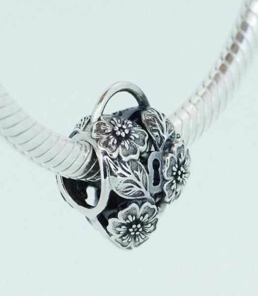 authentic 925 sterling silver bead openwork floral heart fits for pandora charms bracelet women diy jewelry wholesale7013355
authentic 925 sterling silver bead openwork floral heart fits for pandora charms bracelet women diy jewelry wholesale7013355