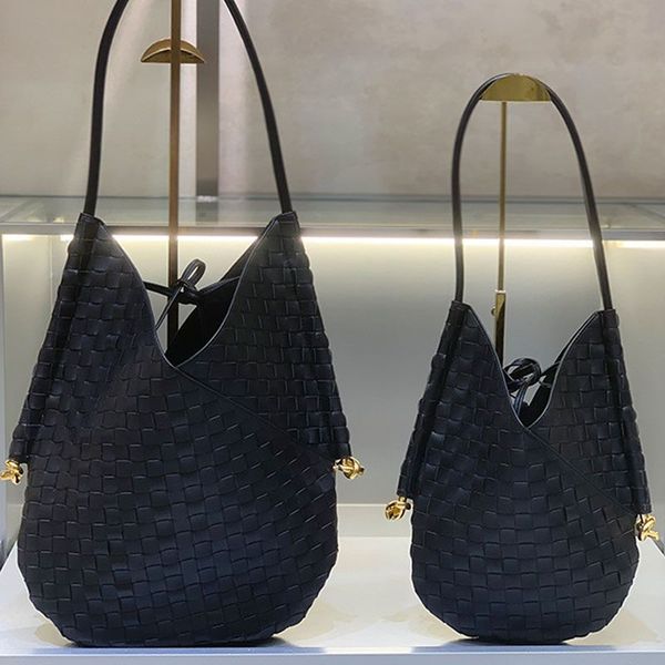 solstice women shoulder bag handbag underarm tote braid weave luxury shopping bag leather fashion letters rope buckle
solstice women shoulder bag handbag underarm tote braid weave luxury shopping bag leather fashion letters rope buckle