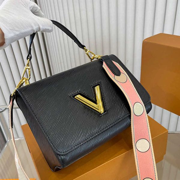 2023 designer twist denim shoulder bags women leather classic adjustable chain handbag diagonal span elegant shoulder back spherical water r
2023 designer twist denim shoulder bags women leather classic adjustable chain handbag diagonal span elegant shoulder back spherical water r