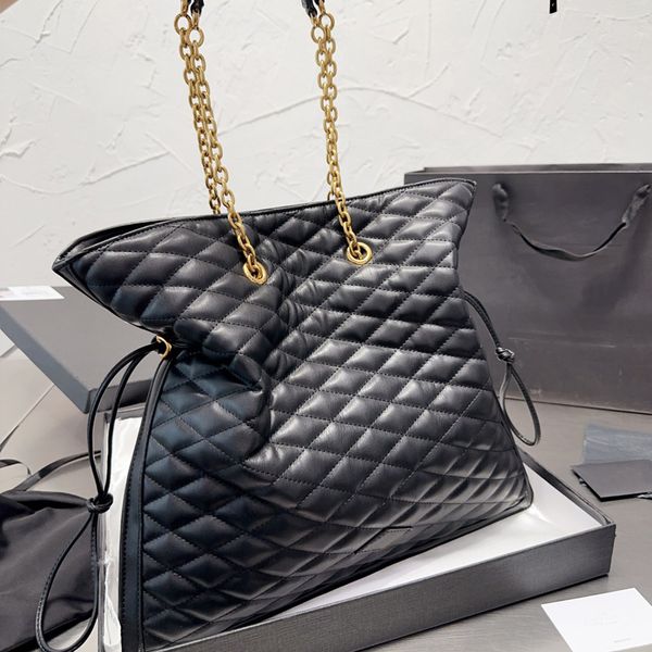 diamond lattice shopping bag large capacity totes bag women leather travel handbags thread metal big letter chain shoulder strap drawstring
diamond lattice shopping bag large capacity totes bag women leather travel handbags thread metal big letter chain shoulder strap drawstring